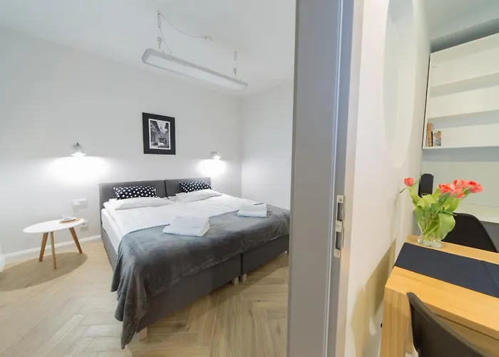 M5 Main Square Stylish One Bedroom